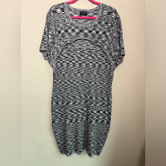 Lane Bryant Heather Black Cutout Front Ribbed Short Sleeve Sweater Dress 26/28 - Picture 2 of 10